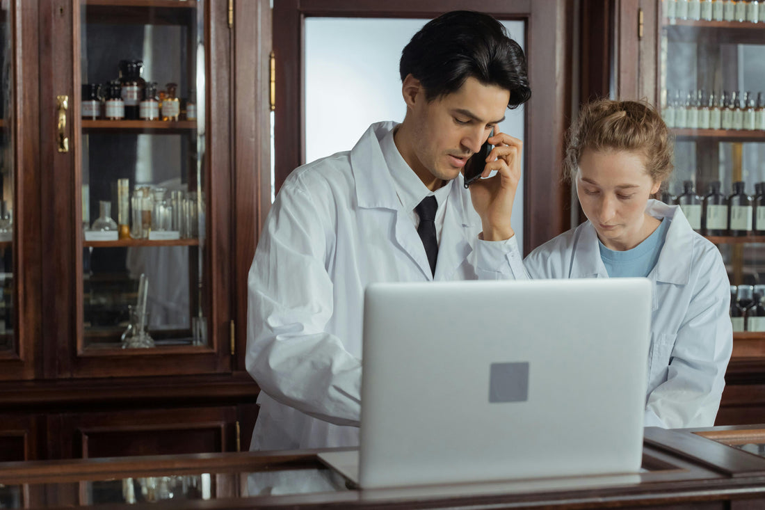 ¿Trabajas de pie todo el día? Descubre cómo mantenerte activo y saludable 🚶‍♀️💼